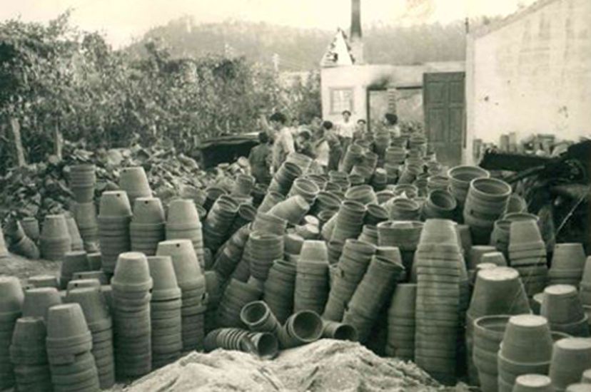 Archive photograph of the pottery in Argoncilhe